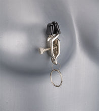 Load image into Gallery viewer, Clipper nipple clamps with rings