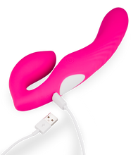 Load image into Gallery viewer, GirlBoss remote-controlled wearable dildo