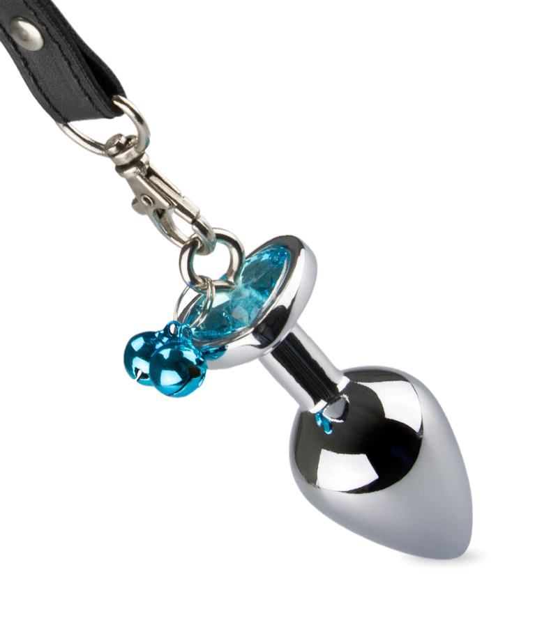 Heart-shaped rosebud anal jewel with bells