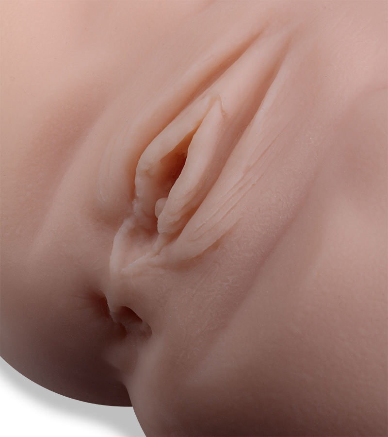 Heidi breast vagina ass torso with real skin texture 13 lb