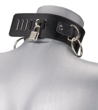 Load image into Gallery viewer, Leather bondage three-ring collar with chain lead