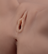 Load image into Gallery viewer, Tamara large bubble butt masturbator 22 lb